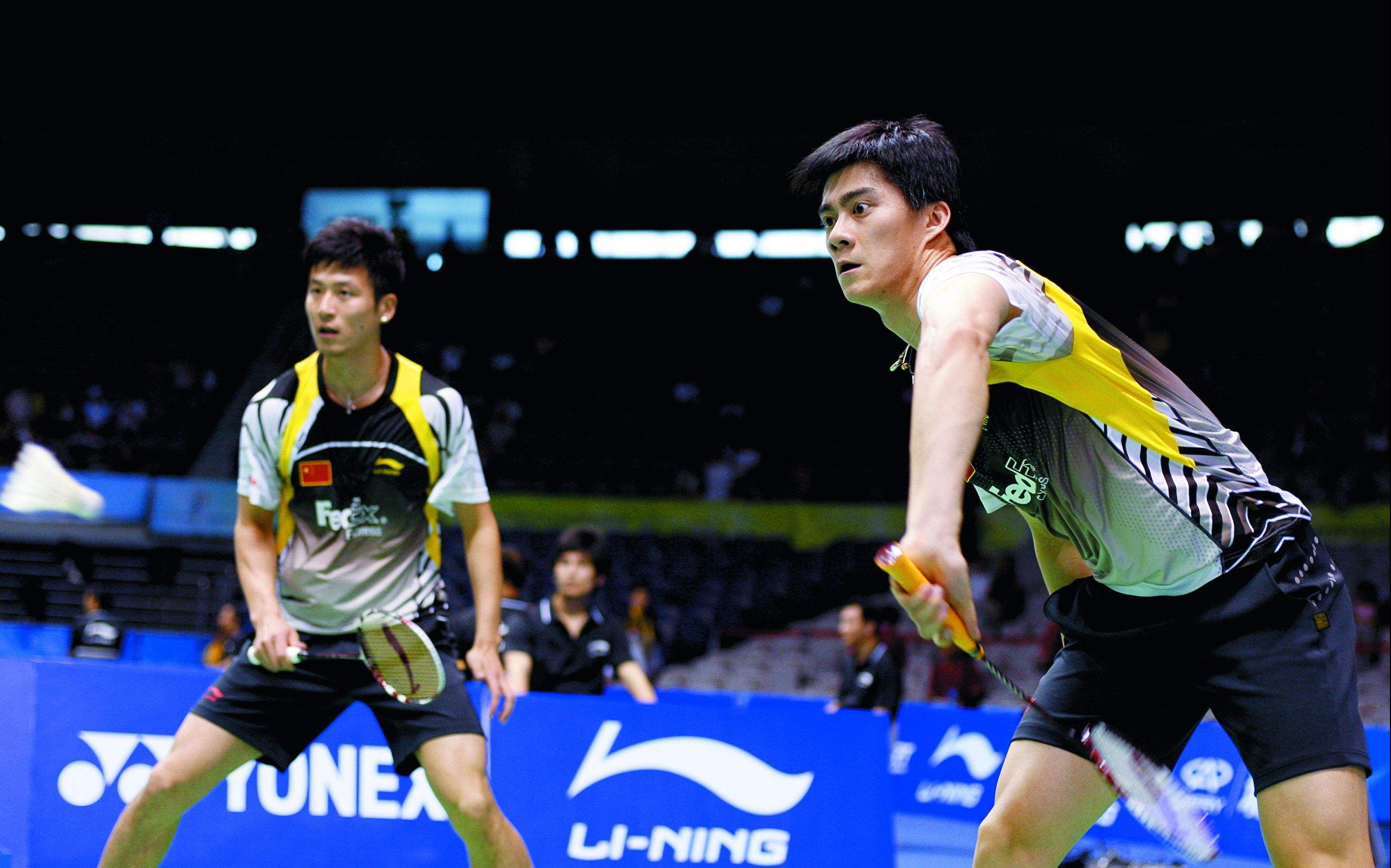 赛事丨男双头号种子遭淘汰,双塔无缘16强
